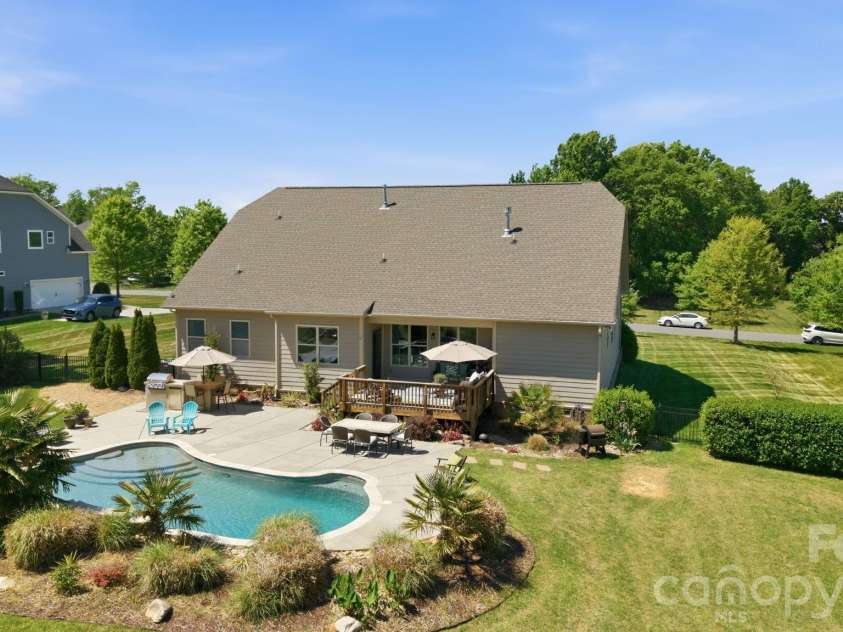 5040 Barcroft Drive, Fort Mill, SC 29707.  MLS# CAR4370986, YatesRealty ID 15256. 