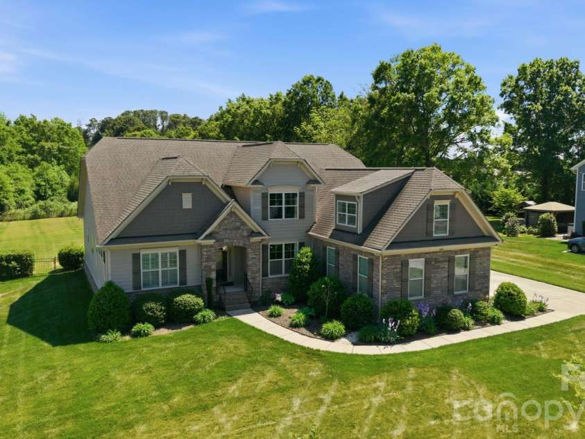 5040 Barcroft Drive, Fort Mill, SC 29707.  MLS# CAR4370986, YatesRealty ID 15256. 