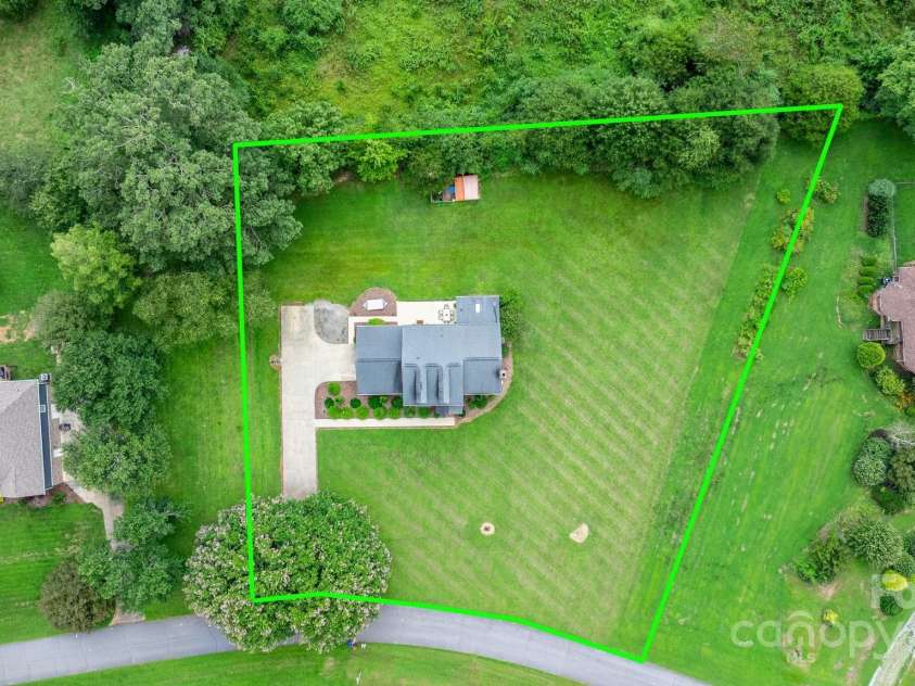 2169 Winds Avenue, Morganton, NC 28655.  MLS# CAR4291985, YatesRealty ID 15257. 