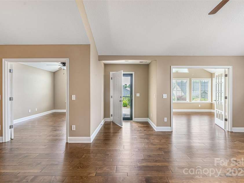 33 Braeburn Way, Flat Rock, NC 28731.  MLS# CAR4254837, YatesRealty ID 15257. 