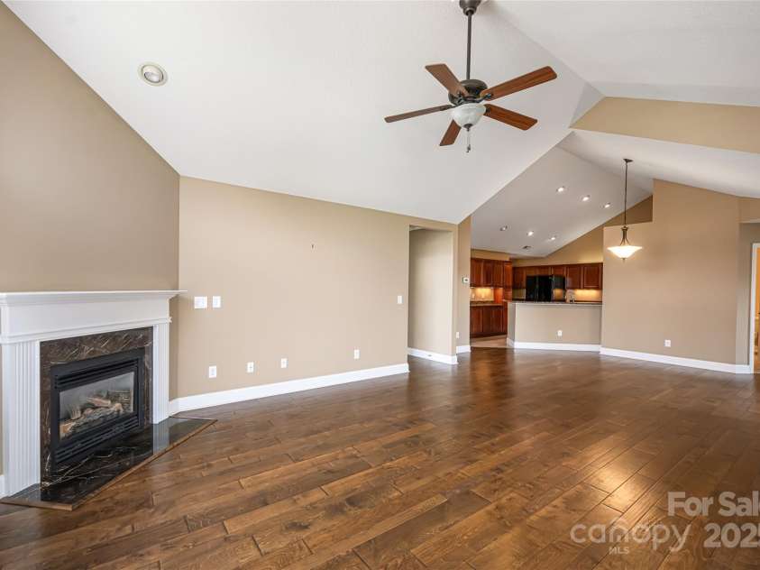 33 Braeburn Way, Flat Rock, NC 28731.  MLS# CAR4254837, YatesRealty ID 15257. 