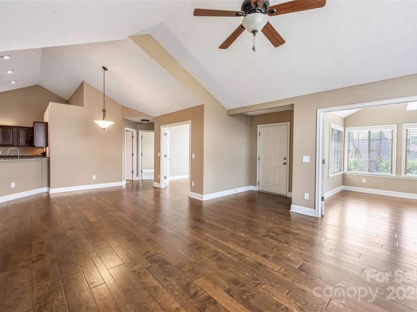 33 Braeburn Way, Flat Rock, NC 28731.  MLS# CAR4254837, YatesRealty ID 15257. 