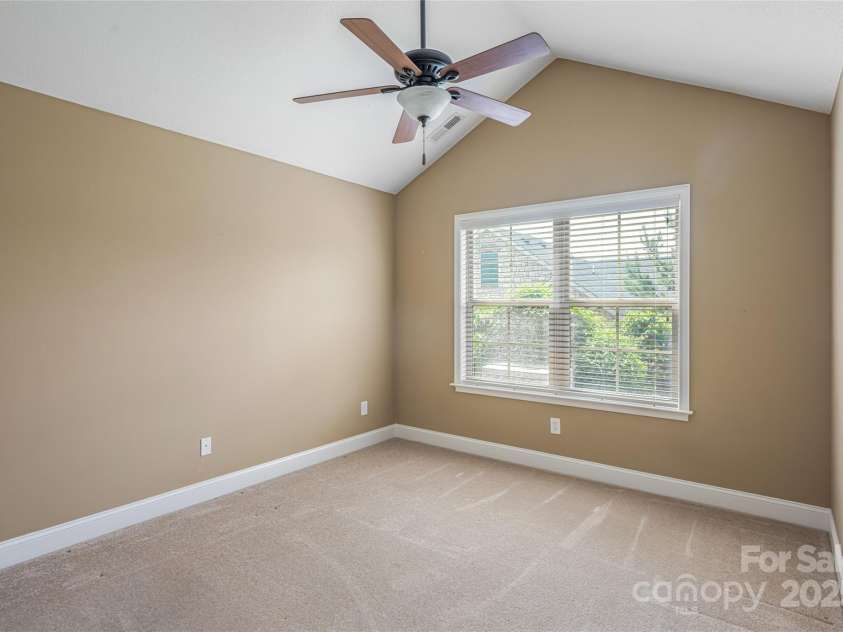 33 Braeburn Way, Flat Rock, NC 28731.  MLS# CAR4254837, YatesRealty ID 15257. 