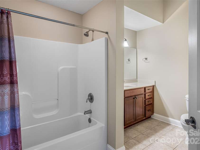 33 Braeburn Way, Flat Rock, NC 28731.  MLS# CAR4254837, YatesRealty ID 15257. 