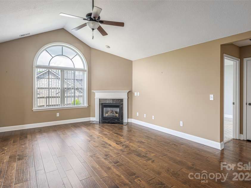 33 Braeburn Way, Flat Rock, NC 28731.  MLS# CAR4254837, YatesRealty ID 15257. 
