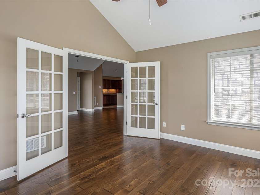 33 Braeburn Way, Flat Rock, NC 28731.  MLS# CAR4254837, YatesRealty ID 15257. 