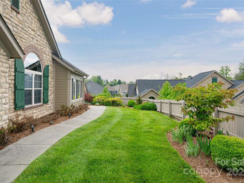 33 Braeburn Way, Flat Rock, NC 28731.  MLS# CAR4254837, YatesRealty ID 15257. 