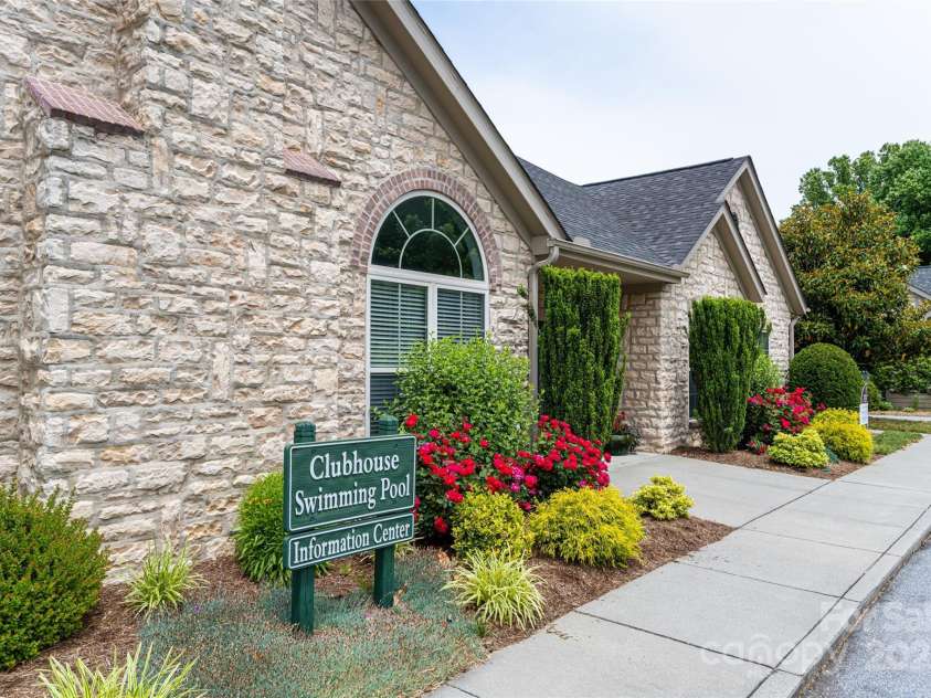 33 Braeburn Way, Flat Rock, NC 28731.  MLS# CAR4254837, YatesRealty ID 15257. 
