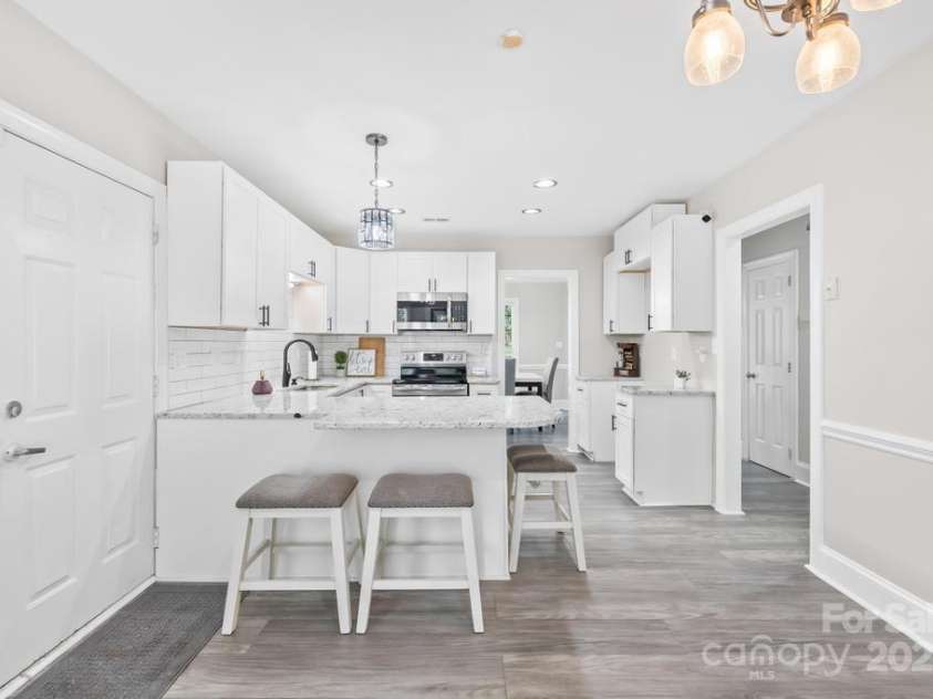 3000 Abingdon Avenue, Monroe, NC 28110.  MLS# CAR4294988, YatesRealty ID 15258. 