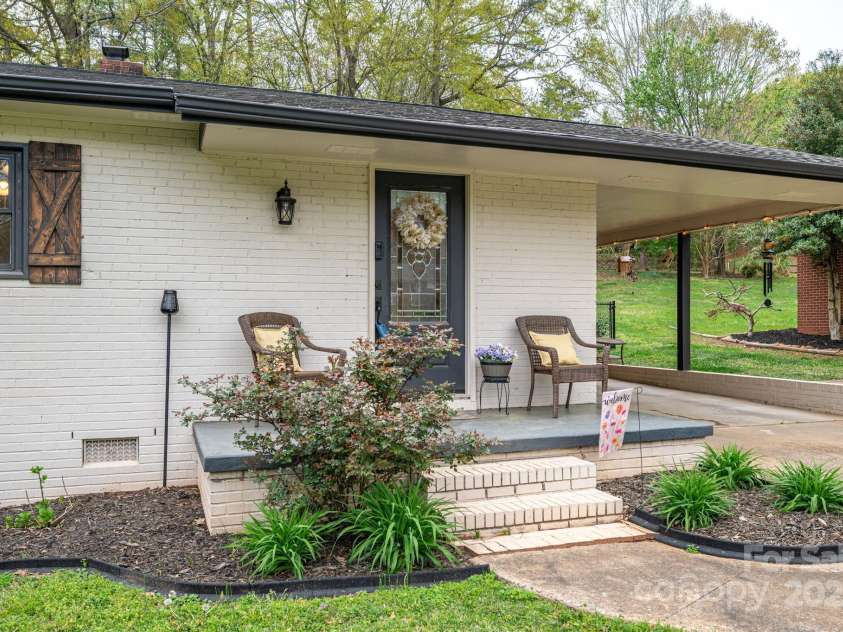 706 Annieline Drive, Shelby, NC 28152.  MLS# CAR4240369, YatesRealty ID 15258. 