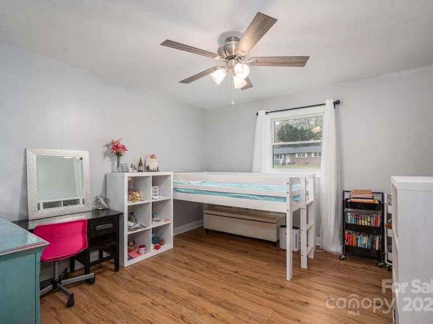 706 Annieline Drive, Shelby, NC 28152.  MLS# CAR4240369, YatesRealty ID 15258. 