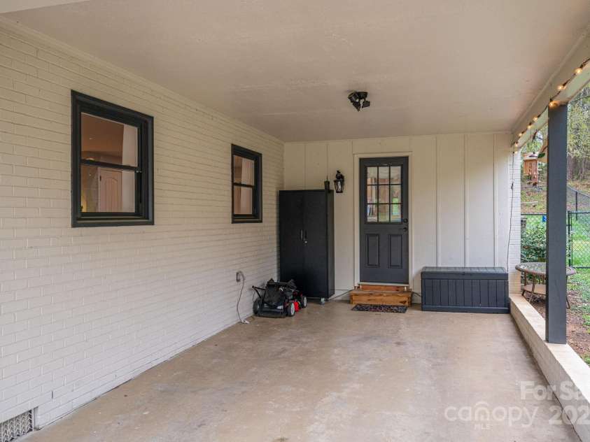 706 Annieline Drive, Shelby, NC 28152.  MLS# CAR4240369, YatesRealty ID 15258. 