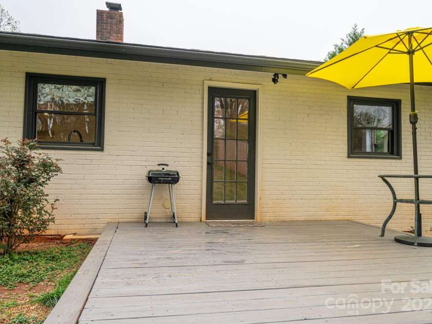 706 Annieline Drive, Shelby, NC 28152.  MLS# CAR4240369, YatesRealty ID 15258. 