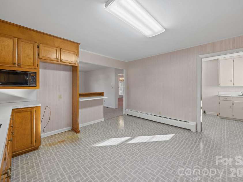 28100 NC HWY 24/27 Highway, Albemarle, NC 28001.  MLS# CAR4334032, YatesRealty ID 15259. 