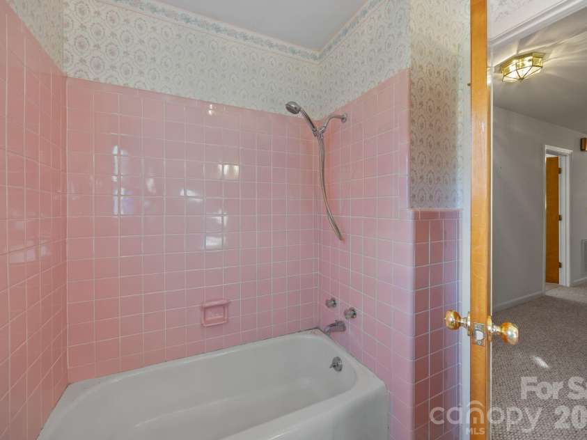 28100 NC HWY 24/27 Highway, Albemarle, NC 28001.  MLS# CAR4334032, YatesRealty ID 15259. 