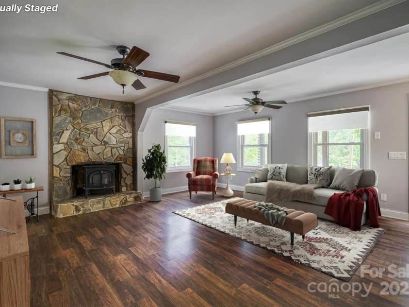 6470 Stone Mountain Road, Lenoir, NC 28645.  MLS# CAR4259861, YatesRealty ID 15259. 