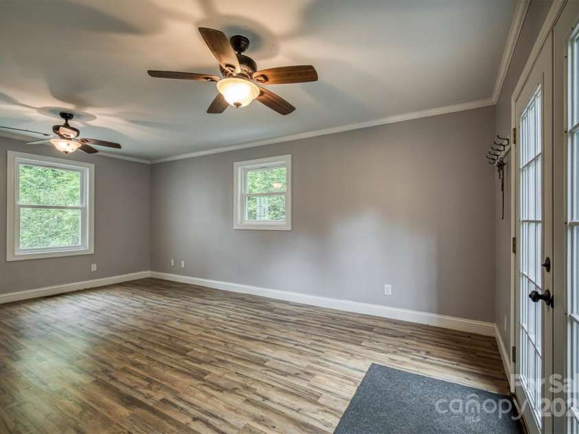 6470 Stone Mountain Road, Lenoir, NC 28645.  MLS# CAR4259861, YatesRealty ID 15259. 