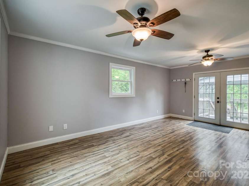 6470 Stone Mountain Road, Lenoir, NC 28645.  MLS# CAR4259861, YatesRealty ID 15259. 