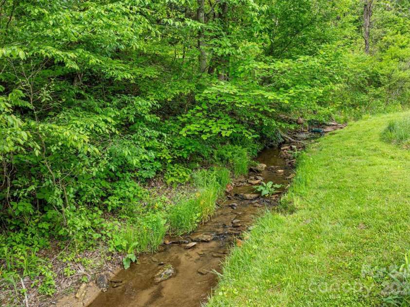 6470 Stone Mountain Road, Lenoir, NC 28645.  MLS# CAR4259861, YatesRealty ID 15259. 