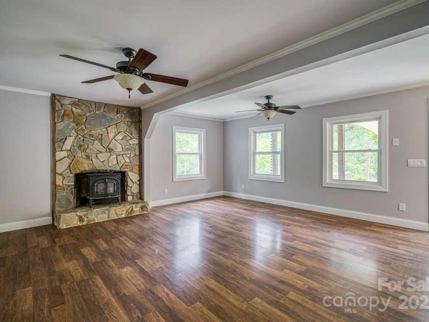 6470 Stone Mountain Road, Lenoir, NC 28645.  MLS# CAR4259861, YatesRealty ID 15259. 