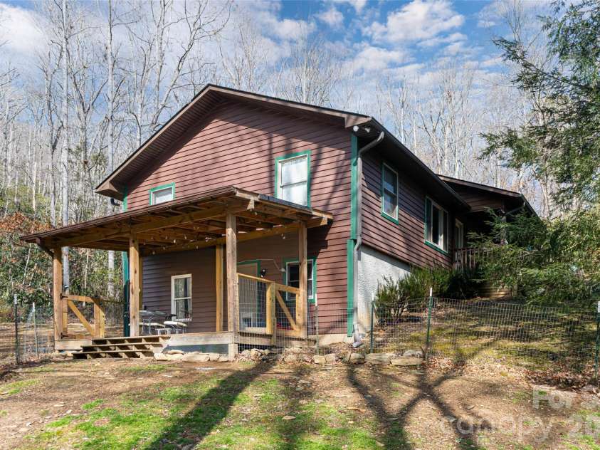 19 Forge Drive, Mills River, NC 28759.  MLS# CAR4344068, YatesRealty ID 1526. Fenced Area for Furry Friends