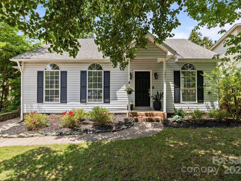 3801 Rosedown Drive, Matthews, NC 28105.  MLS# CAR4261313, YatesRealty ID 15260. 