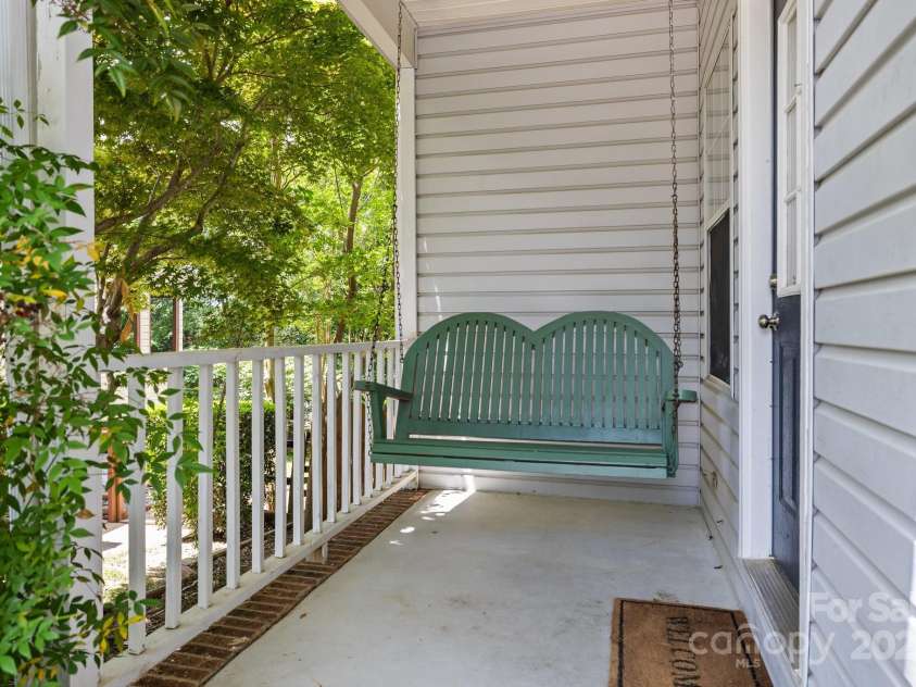 3801 Rosedown Drive, Matthews, NC 28105.  MLS# CAR4261313, YatesRealty ID 15260. 