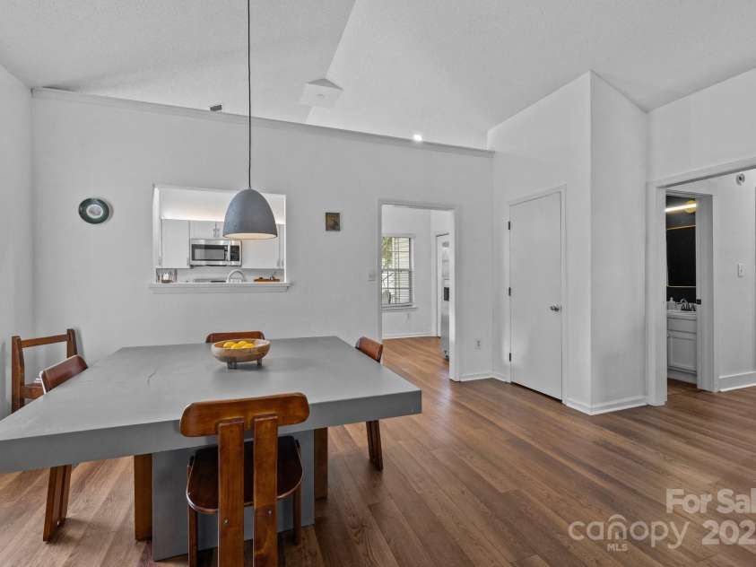 3801 Rosedown Drive, Matthews, NC 28105.  MLS# CAR4261313, YatesRealty ID 15260. 
