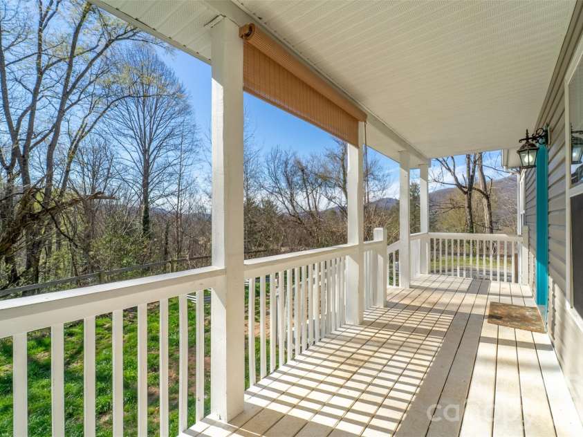 138 Elm Street, Sylva, NC 28779.  MLS# CAR4362616, YatesRealty ID 15261. 