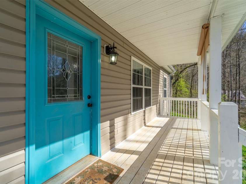 138 Elm Street, Sylva, NC 28779.  MLS# CAR4362616, YatesRealty ID 15261. 