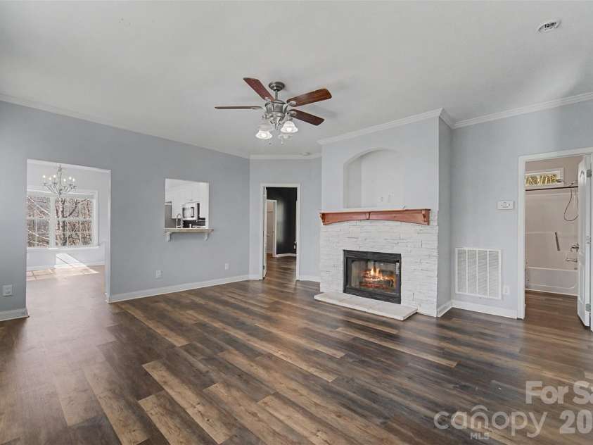 138 Elm Street, Sylva, NC 28779.  MLS# CAR4362616, YatesRealty ID 15261. 