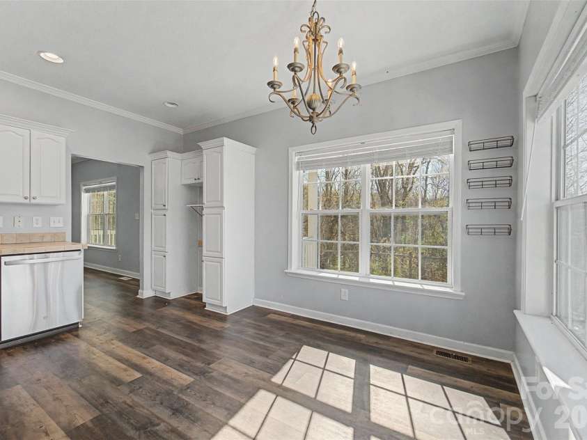 138 Elm Street, Sylva, NC 28779.  MLS# CAR4362616, YatesRealty ID 15261. 