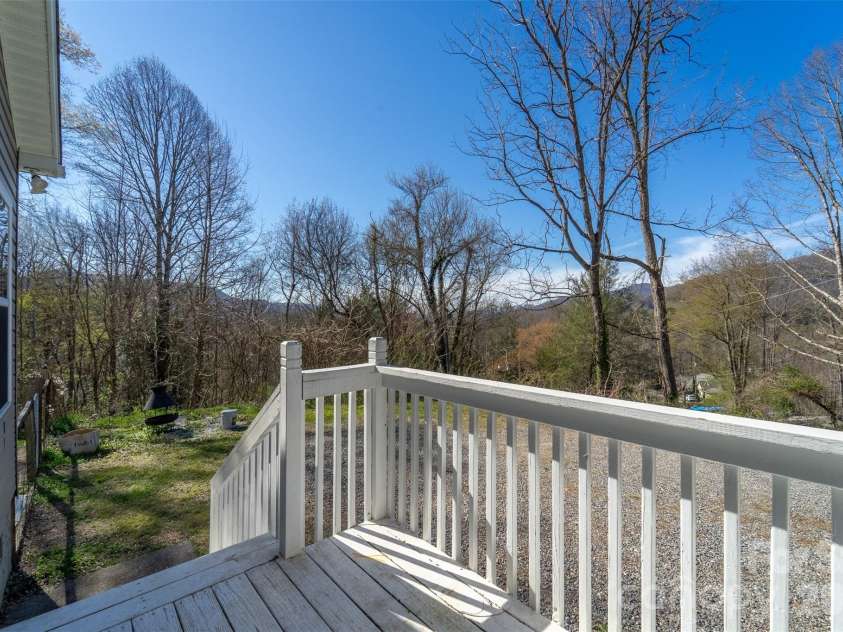 138 Elm Street, Sylva, NC 28779.  MLS# CAR4362616, YatesRealty ID 15261. 