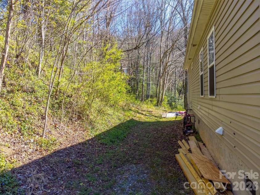 138 Elm Street, Sylva, NC 28779.  MLS# CAR4362616, YatesRealty ID 15261. 
