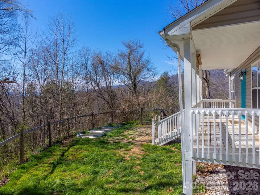 138 Elm Street, Sylva, NC 28779.  MLS# CAR4362616, YatesRealty ID 15261. 