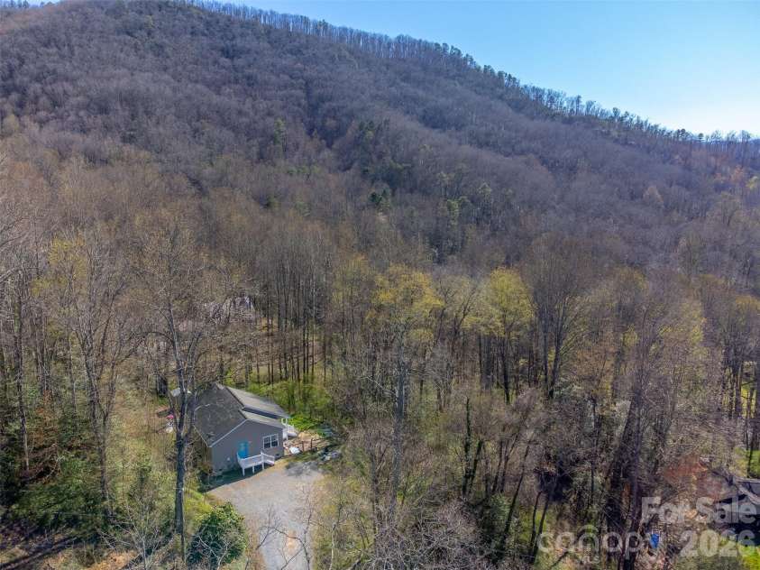 138 Elm Street, Sylva, NC 28779.  MLS# CAR4362616, YatesRealty ID 15261. 