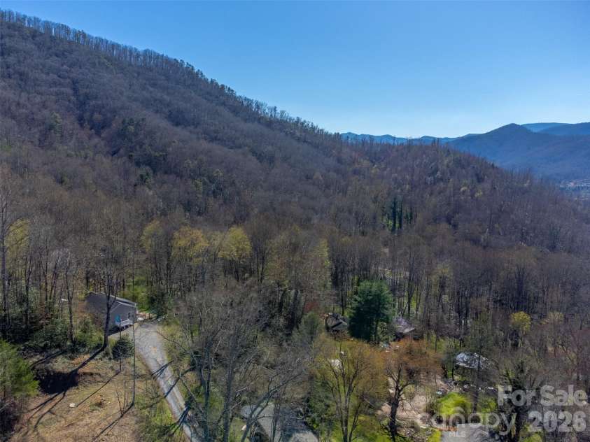 138 Elm Street, Sylva, NC 28779.  MLS# CAR4362616, YatesRealty ID 15261. 