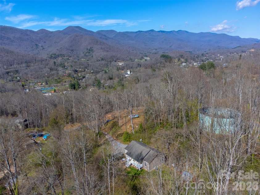 138 Elm Street, Sylva, NC 28779.  MLS# CAR4362616, YatesRealty ID 15261. 