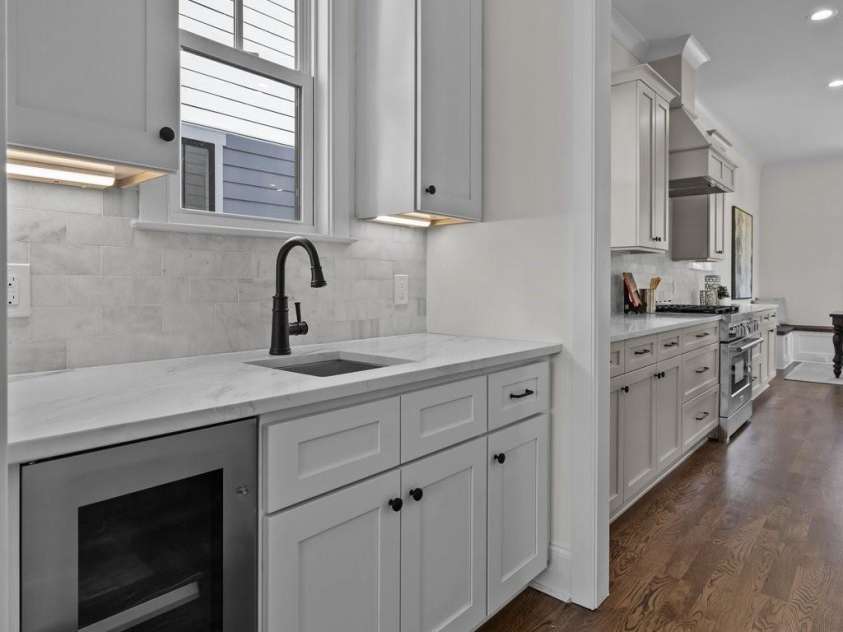 1828 Haines Street, Charlotte, NC 28216.  MLS# CAR4222253, YatesRealty ID 15262. Butler pantry