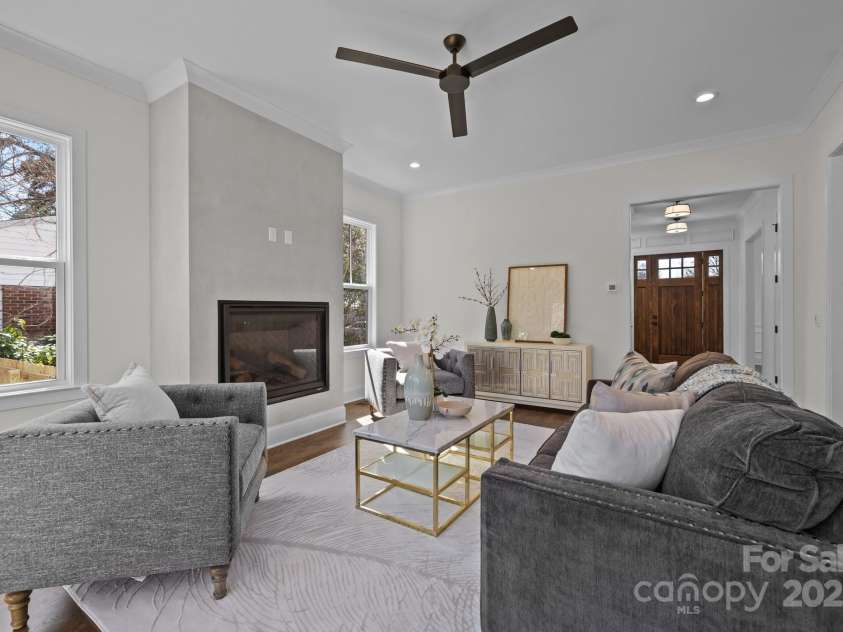 1828 Haines Street, Charlotte, NC 28216.  MLS# CAR4222253, YatesRealty ID 15262. Family room