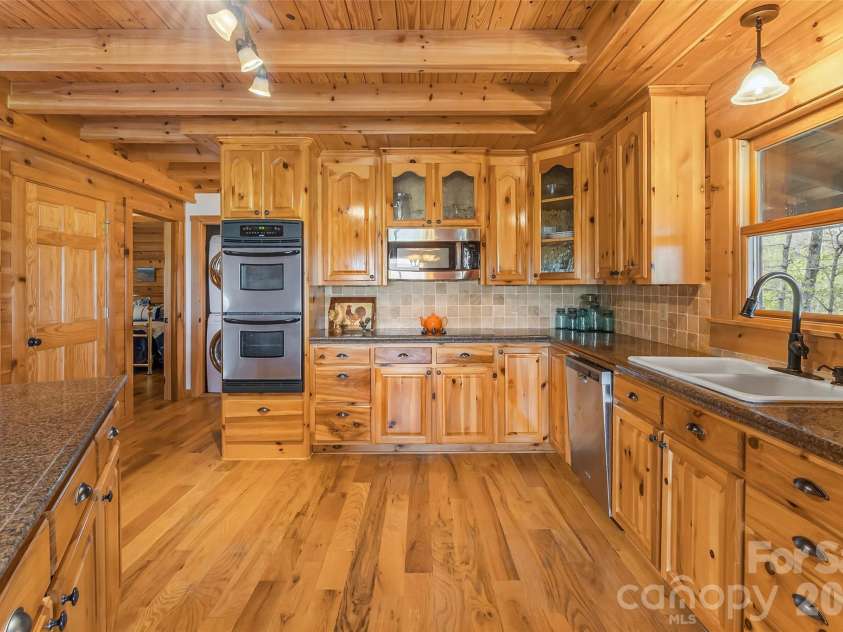 295 Outback Trail, Nebo, NC 28761.  MLS# CAR4367465, YatesRealty ID 15262. 