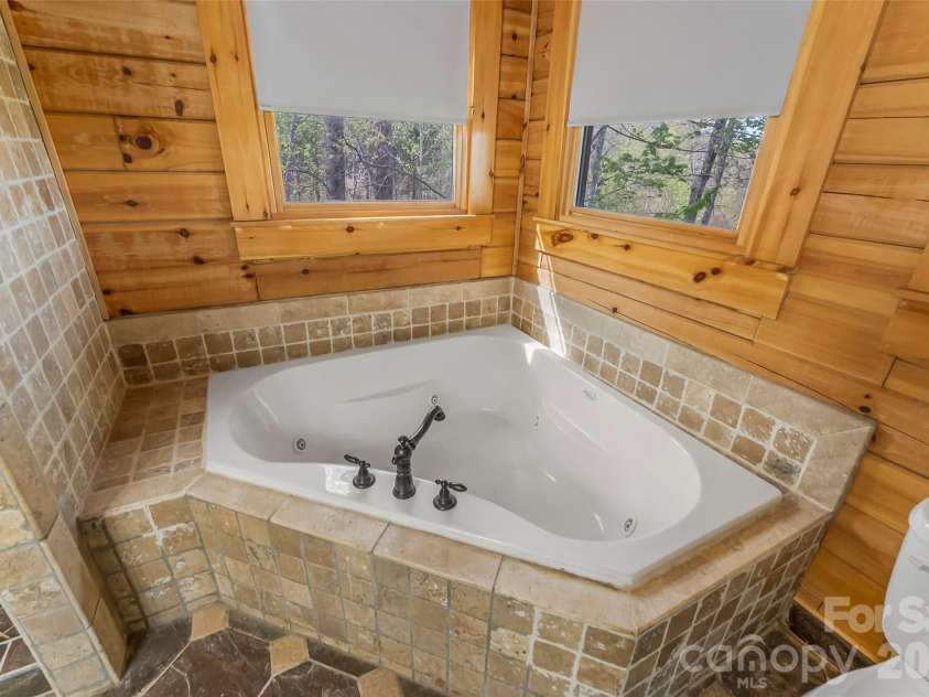 295 Outback Trail, Nebo, NC 28761.  MLS# CAR4367465, YatesRealty ID 15262. 