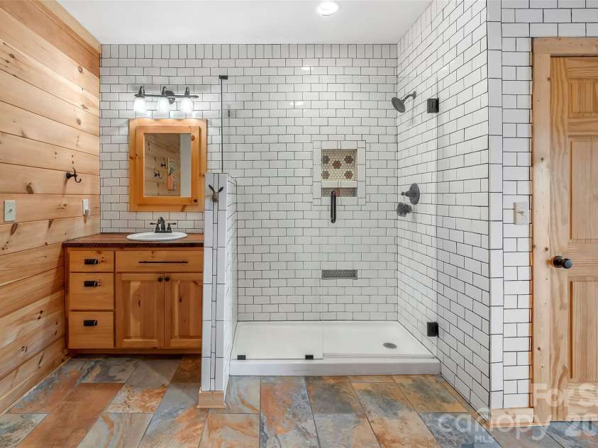 295 Outback Trail, Nebo, NC 28761.  MLS# CAR4367465, YatesRealty ID 15262. 