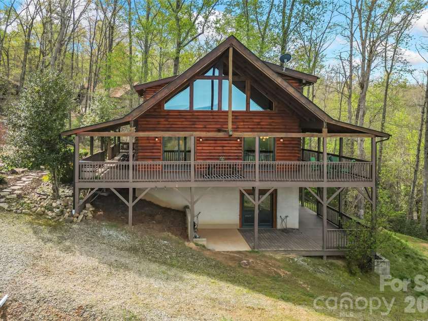 295 Outback Trail, Nebo, NC 28761.  MLS# CAR4367465, YatesRealty ID 15262. 