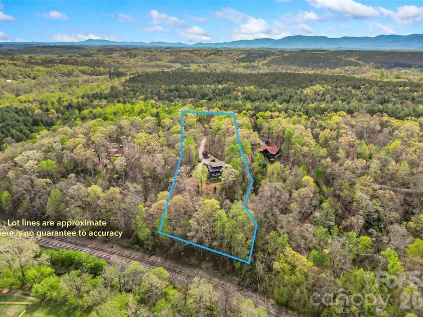295 Outback Trail, Nebo, NC 28761.  MLS# CAR4367465, YatesRealty ID 15262. 