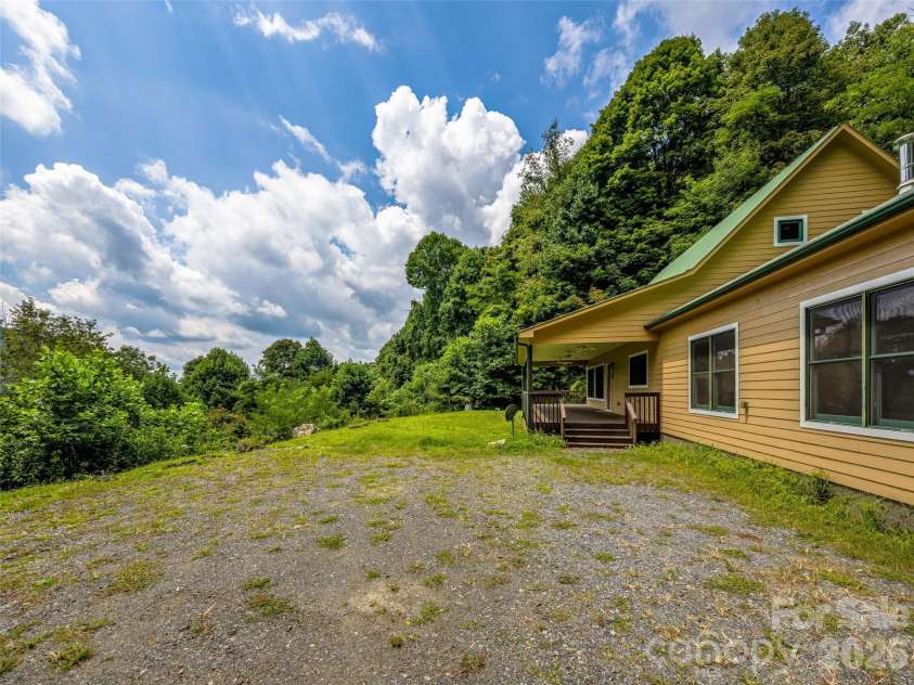600 Charisma Drive, Marshall, NC 28753.  MLS# CAR4257073, YatesRealty ID 15263. 