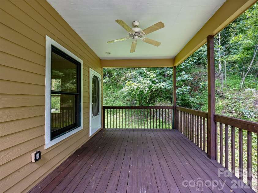 600 Charisma Drive, Marshall, NC 28753.  MLS# CAR4257073, YatesRealty ID 15263. 
