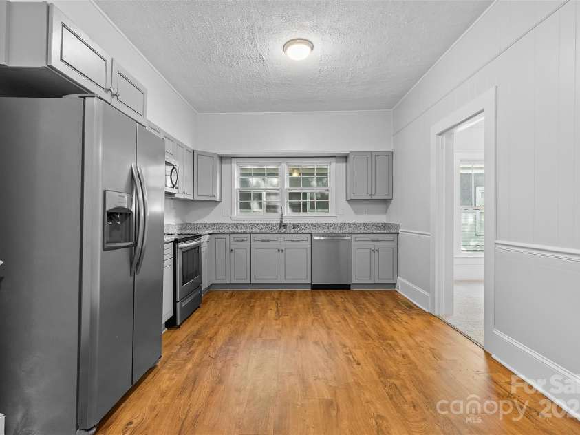 115 5th Avenue, Gastonia, NC 28052.  MLS# CAR4254133, YatesRealty ID 15265. 