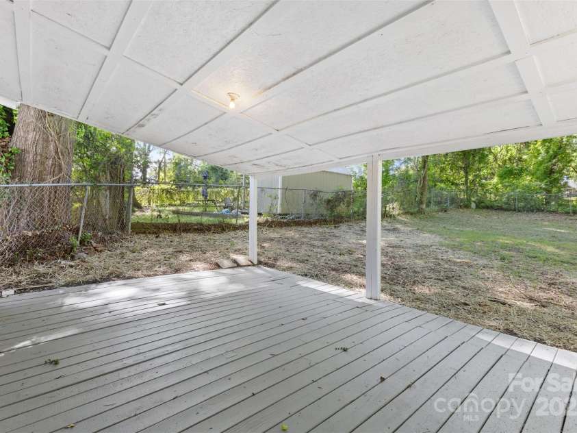 115 5th Avenue, Gastonia, NC 28052.  MLS# CAR4254133, YatesRealty ID 15265. 