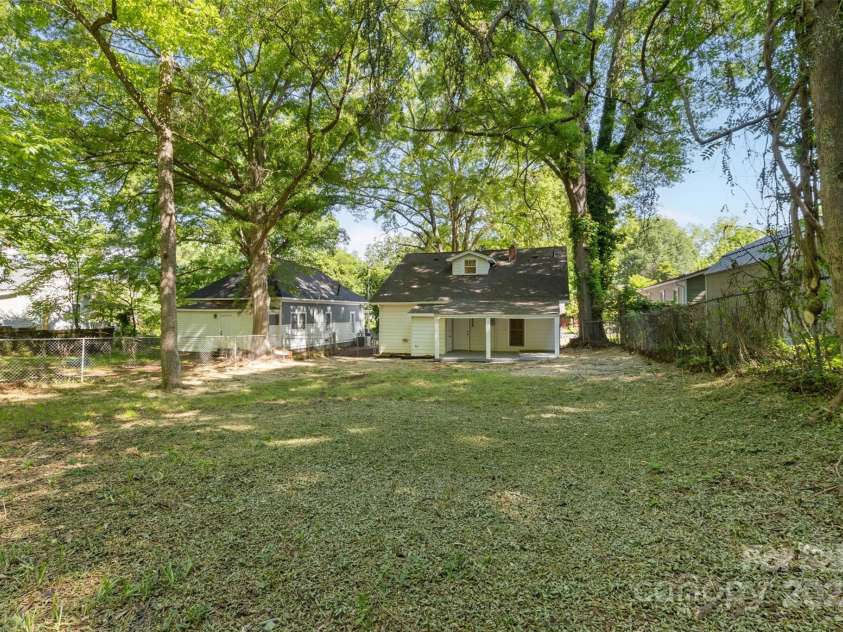 115 5th Avenue, Gastonia, NC 28052.  MLS# CAR4254133, YatesRealty ID 15265. 